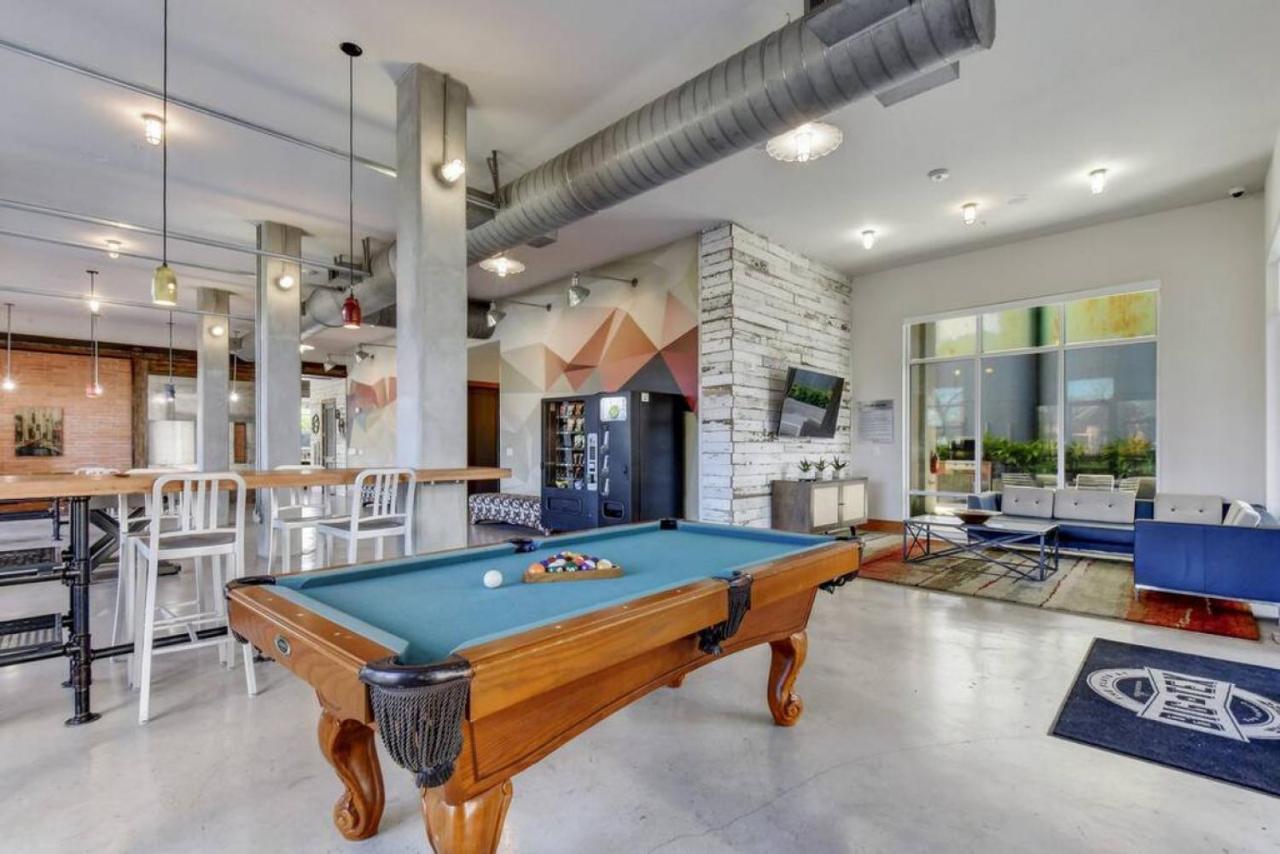 Vibrant Downtown Studio Wifi Pool Gym San Antonio Exterior photo